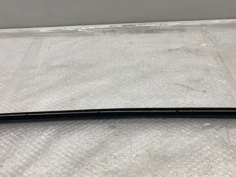 1072080 90 D ⭕ 16-20 Tesla Model X Rear Passenger Side Door Seal Bracket Right 1072080-90-D