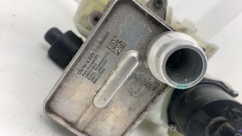 109701600D 17-20 Model 3 Supermanifold Refrigerant Chiller + Coolant Reservoir 1097015-98-J