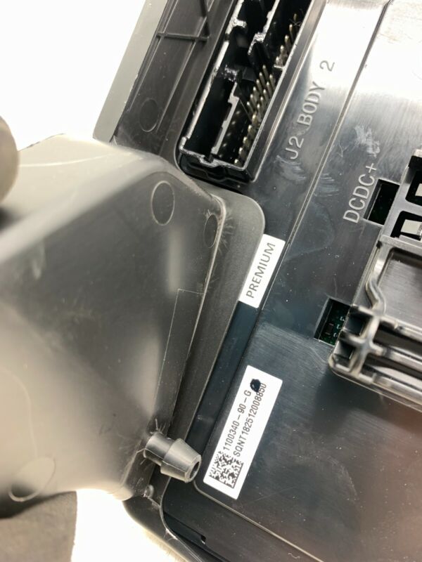1100340 90 G ⭕17-20 Tesla Model 3 Right Low Voltage Controller Electronic Module 1100340-90-G