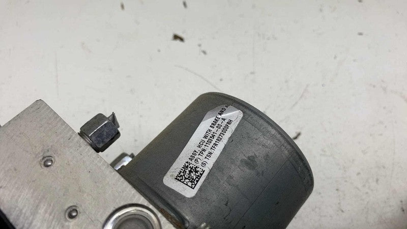 ⭕ 17-23 Tesla Model 3 Anti-Lock Brake System ABS Pump Module Unit 1044
