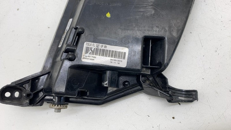 600591400F 2012-2020 Tesla Model S Front Passenger Side Cornering Light Corner Lamp Right