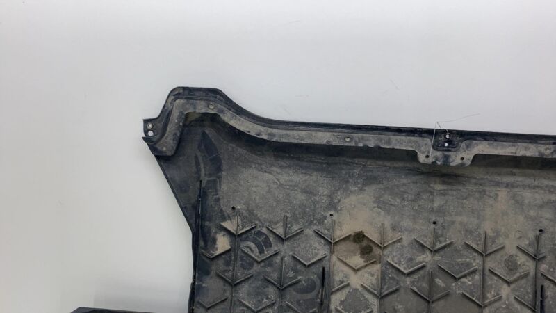 103167100I 2016-2020 Tesla Model S Rear Bumper Undertray Splash Shield Trim Cover Assembly