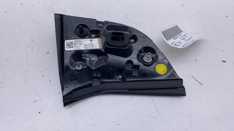 ⭕ 2017-2023 Model 3 Rear Right Inner Taillight LED Tail Lamp 4-Pin 150