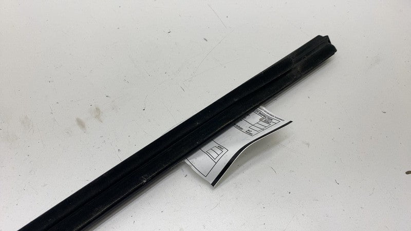 ⭕ 2020-2024 Tesla Model Y Rear Right Door Window Outer Belt Assy 14957