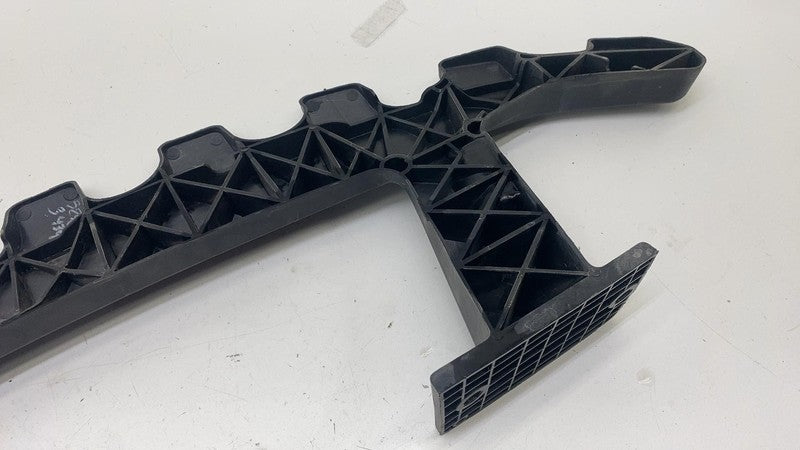 1056837-00-C ⭕16-20 Model S Front Bumper Ankle Catcher Reinforcement Bar Support 1056837-00-C