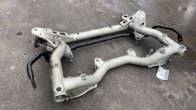 ⭕ 2012-2016 Mercedes Benz E350 E-Class Front Subframe Engine Crossmember OEM RWD
