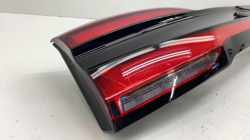 ⭕2021-2025 Chrysler Pacifica Rear Center LED Tail Light Lamp 3rd Brake Light OEM