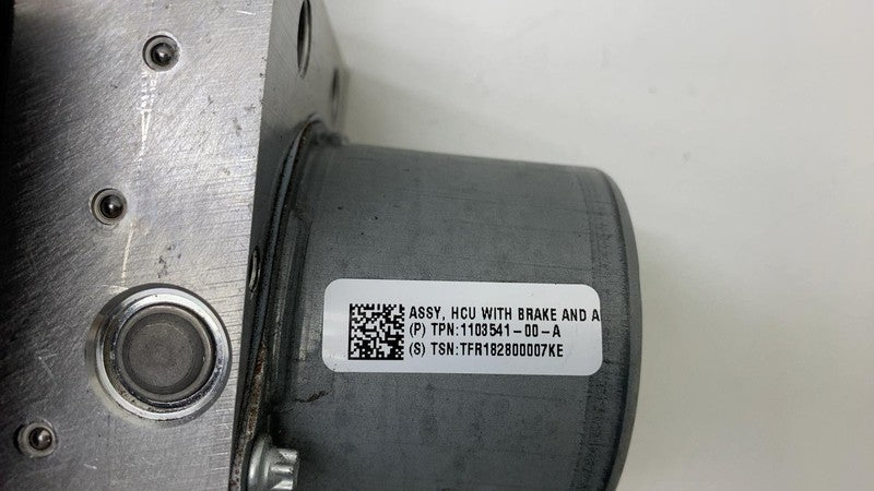 1044745-00-B ⭕ 17-23 Tesla Model 3 Anti-Lock Brake System ABS Pump Module Unit 1044745-00-B