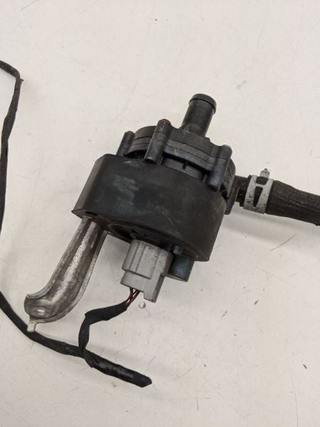 1037328 00 F ⭕16-20 Tesla Model X MX Cooling System Auxiliary Coolant Water Pump 1037328-00-F