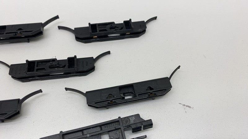 ⭕ 2021 2022 2023 BMW 530e G30 Roof Bar Mounting Clip Molding Fastener