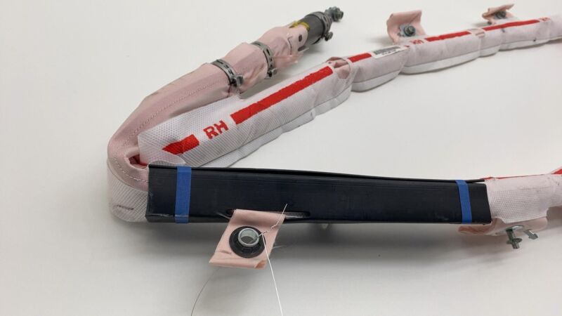 1005262 00 D 2012-2020 Tesla Model S Passenger Side Roof Curtain Safety Airbag Right Assembly