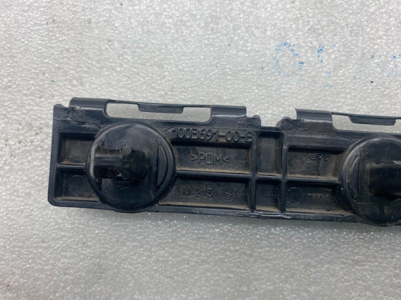 1003691 00 B ⭕12-20 Model S Rear Left/Right Rocker Panel Molding Support Bracket 1003691-00-B