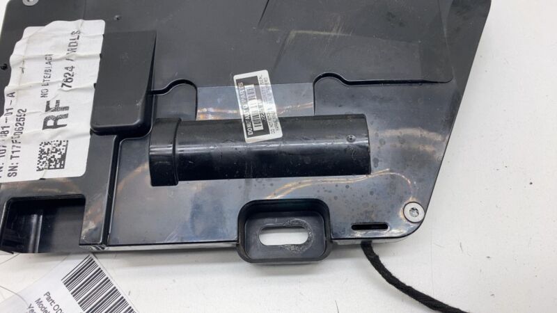 1071881-01-A 16-20 Tesla Model S Front Right Exterior Door Handle Outer RH Black 1071881-01-A