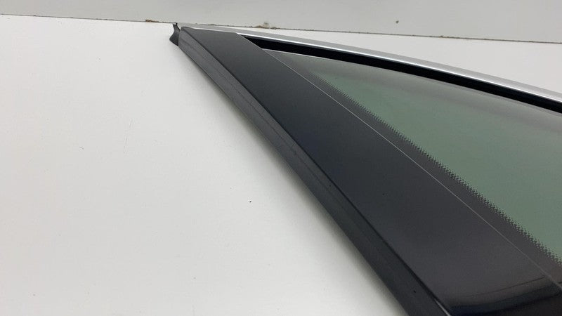 7P5845297 2011-2018 Porsche Cayenne Rear Driver Side Quarter Corner Window Glass Left LH