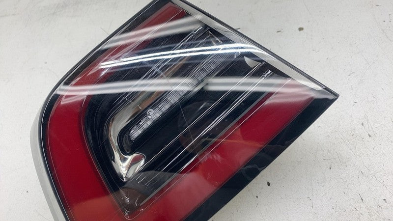 1077397 ⭕ 2017-2022 Model 3 Rear Driver Exterior Taillight Outer Tail Lamp Left 1077397