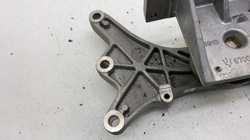 ⭕ 2014-2020 Maserati Ghibli Right Transmission Mount Support Bracket 0
