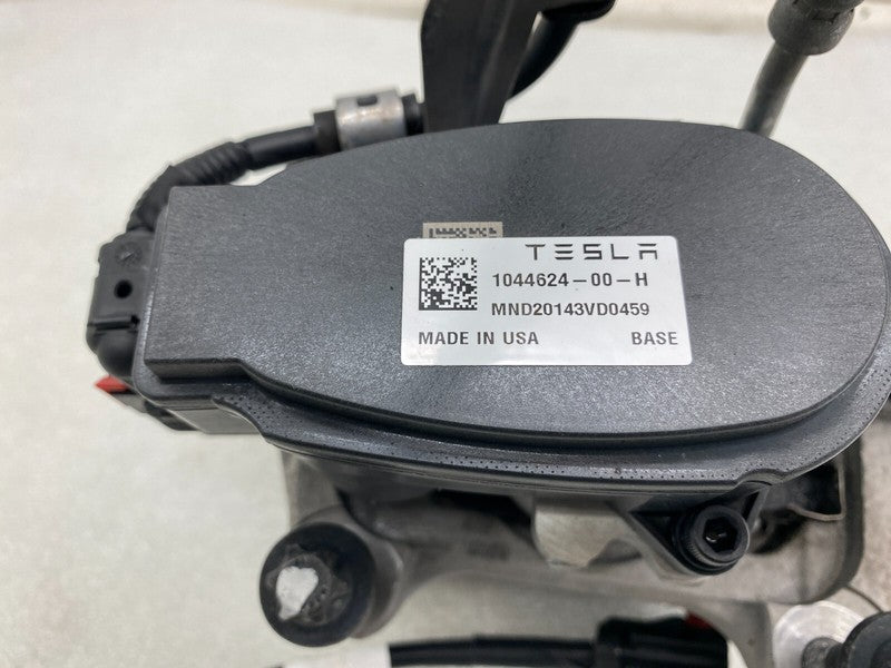 104462400H ⭕ 2017-2025 Tesla Model 3 Rear Right Caliper + Brake Hose Line BASE 1044624-00-H