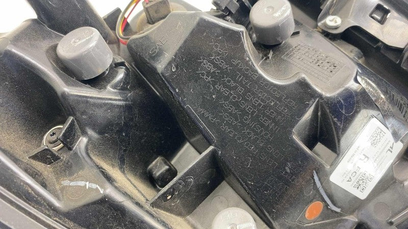 68424932AC ⭕ 2021-2025 Chrysler Pacifica Rear Right Side Outer Tail Light Lamp 68424932AC