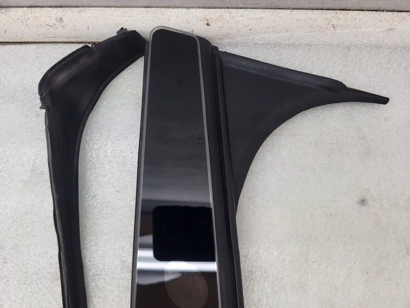 108390200B ⭕16-20 Tesla Model X Right B-Pillar Applique Trim Molding w/ Camera 1092312-98-D