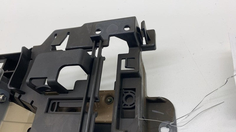 A 253 901 23 00 16-19 Mercedes-Benz GLE350 Power Inverter & Emergency Communication Module Assy