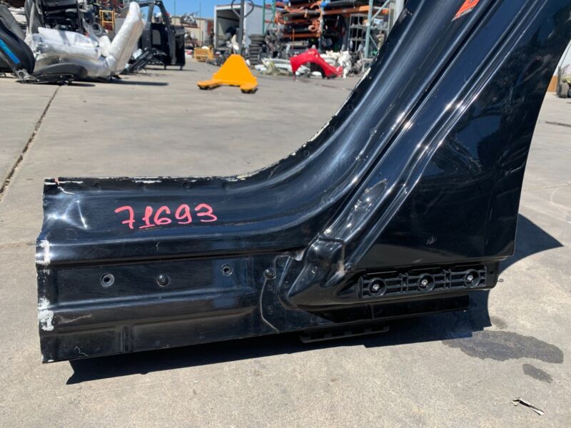 ⭕ 2016-2020 Tesla Model S Rear Lower Left Outer C-Pillar Structural Frame Cutout