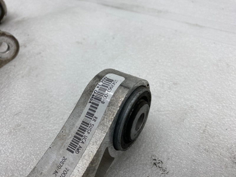 ⭕ 12-15 Tesla Model S Rear Left Spindle Knuckle Wheel Hub + Control Ar