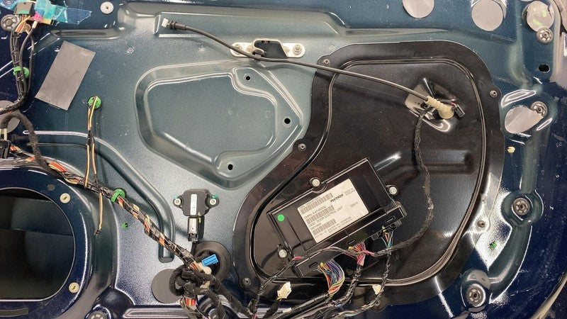 ⭕ 2012-2015 Tesla Model S Front Passenger Side Door Shell Panel Right