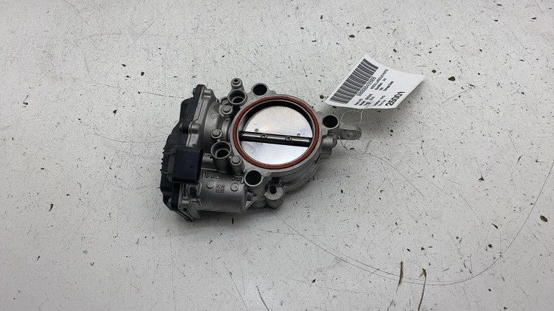 13548601651 2018 2019 BMW 530e G30 Engine Throttle Body Valve Assembly 13548601651 OEM