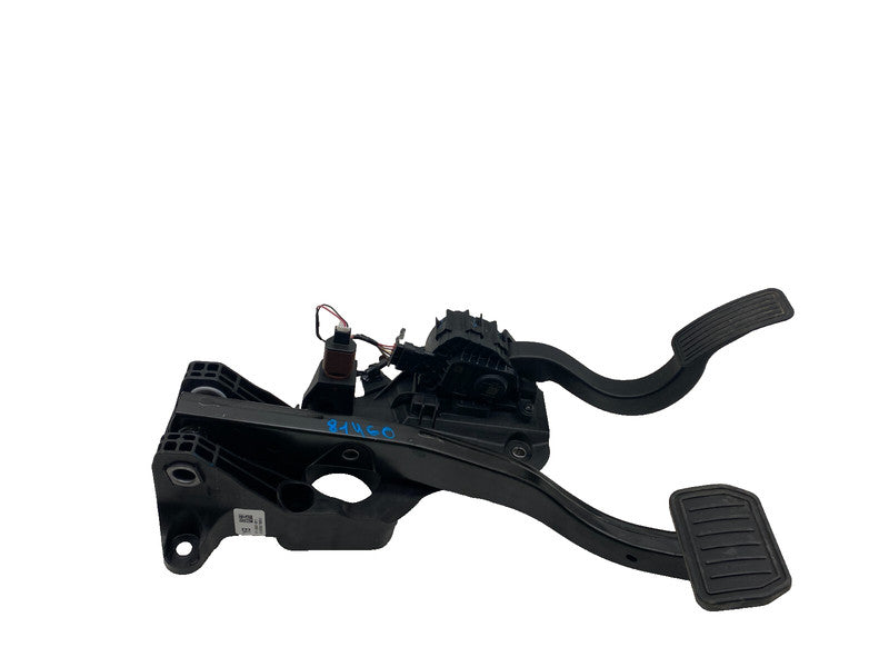 ⭕ 2020-2024 Tesla Model Y MY Accelerator & Brake Pedal Pad Assembly 11