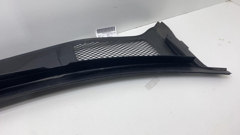 9Y1.819.401.C ⭕ 2019-2024 Porsche Cayenne Front Windshield Cowl Cover Panel Assembly 9Y1819401