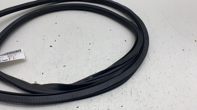 ⭕ 2017-2023 BMW 540i Front Driver Side Door Body Weatherstrip Rubber S