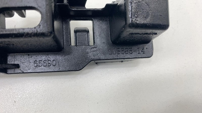 2018-2023 BMW 530e G30 Passenger Right Skirt Rocker Molding Support Br