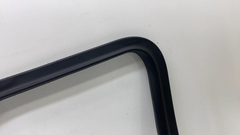 PT00001182-G ⭕ 2022-2025 Rivian R1S Front Right Side Door Interior Garnish Trim PT00001182-G