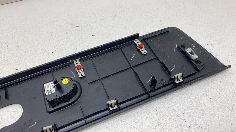 PT00030675M ⭕22-24 Rivian R1T Rear Left Upper Bed Main Molding Trim Cover Panel PT00030675-M