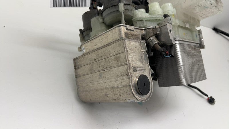 152300200B 21-24 Model 3 Supermanifold Refrigerant Chiller + Coolant Reservoir 1523002-00-B