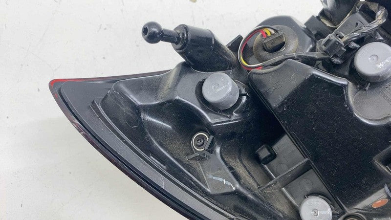 68424932AC ⭕ 2021-2025 Chrysler Pacifica Rear Right Side Outer Tail Light Lamp 68424932AC