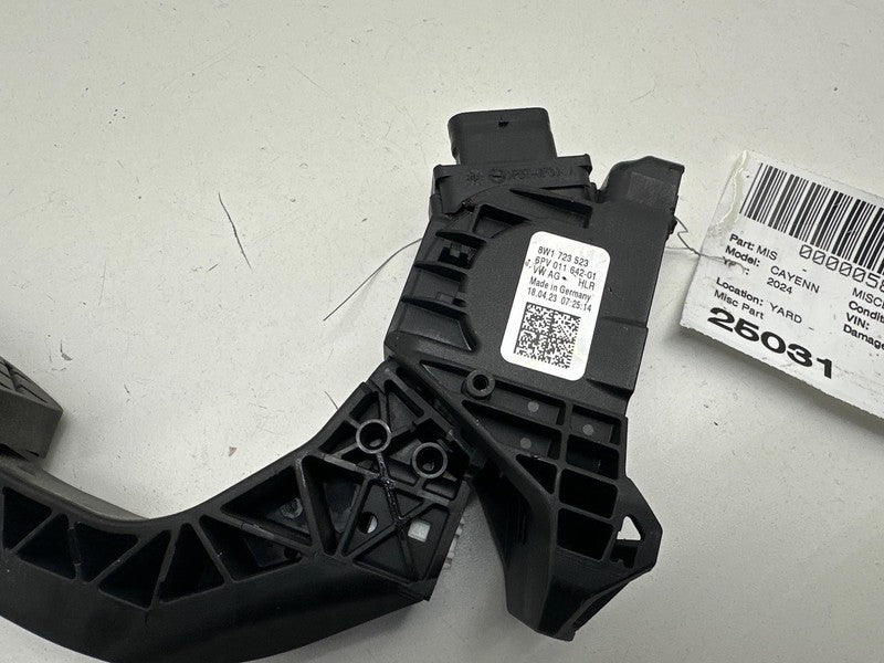 8W1 723 523 ⭕ 2018-2024 Porsche Cayenne Gas Throttle Accelerator Pedal Assembly 8W1723523