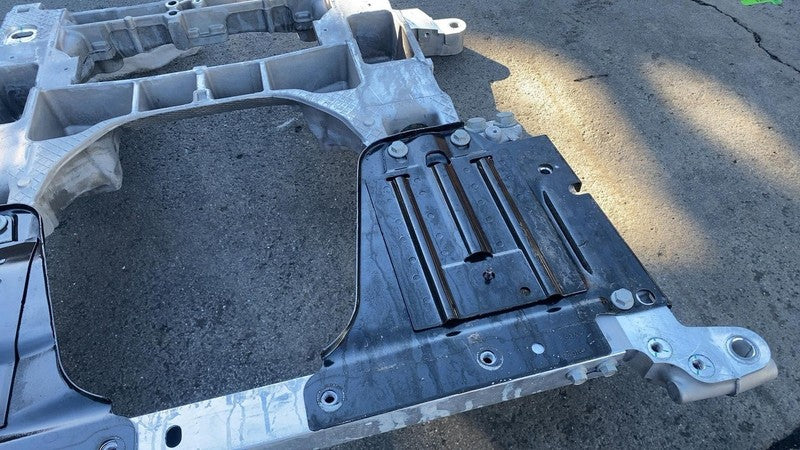 PT00613517-G ⭕ 2025 Rivian R1S Front Subframe Crossmember Undercarriage K-Frame PT00613517-G