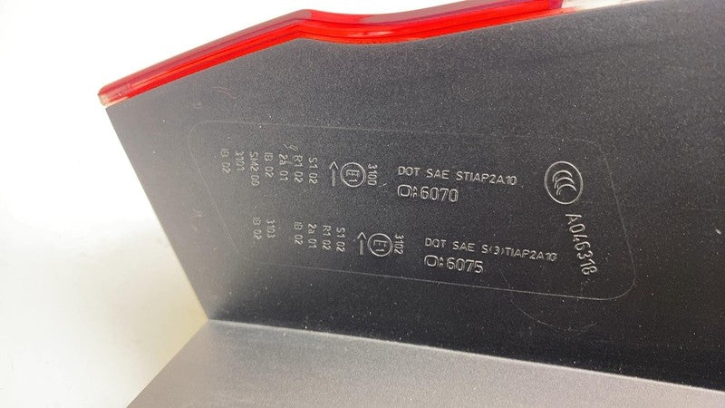 ⭕2013-2014 Mercedes-Benz B Electric Drive Rear Left Outer Tail Light A