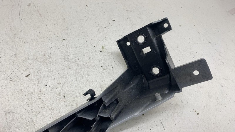 31688245 ⭕ 2021-2023 Polestar 2 Front Passenger Side Fender Mount Bracket Right 31688245