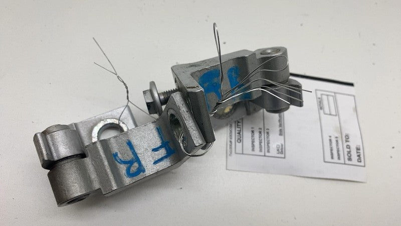 2011-2018 Porsche Cayenne S Front Passenger Side Upper & Lower Door Hi