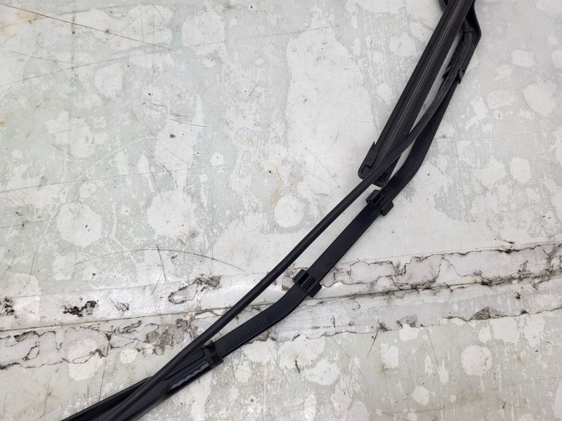 1076729 00 B ⭕ 2017-2022 Tesla Model 3 Front Windshield Wiper Arm & Blade Right 1076729-00-B
