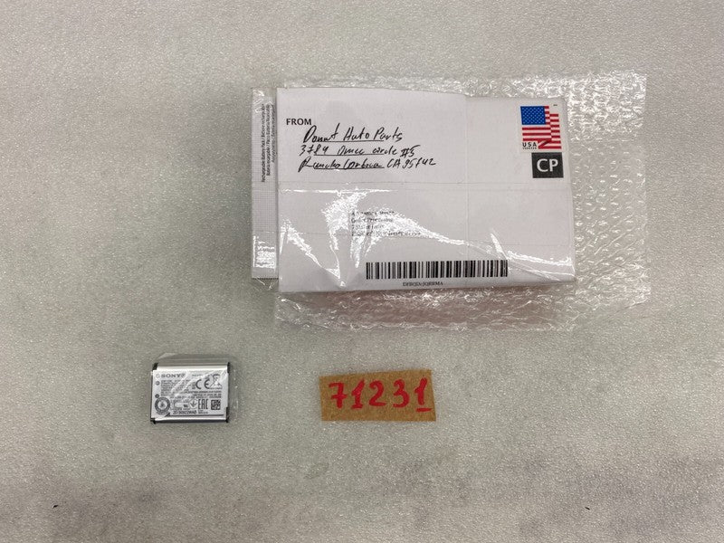 ⭕ Sony NP-BJ1 700mAh Li-ion Battery Pack 3.7V 2.6Wh ZU10192-16011 / 20190922WAB