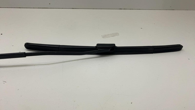 ⭕ 2022 2023 2024 Rivian R1T Front Passenger Right Windshield Wiper Arm