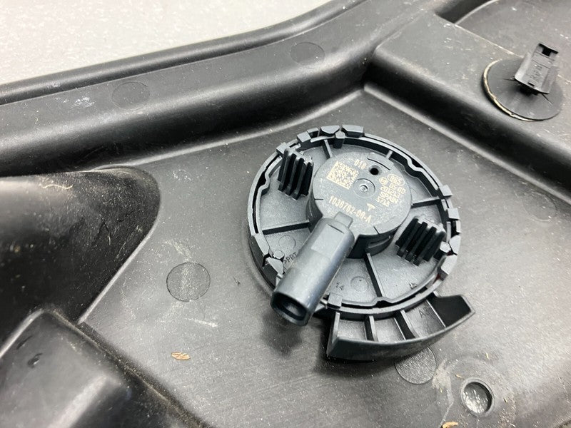 ⭕ 2021-2024 Tesla Model S Rear Right Closeout Panel w/ Door Controller & Sensor