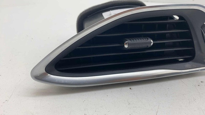 6EC02TRM AB ⭕ 2017-2025 Chrysler Pacifica Front Right Side Outer Air Vent Grille 6EC02TRMAB