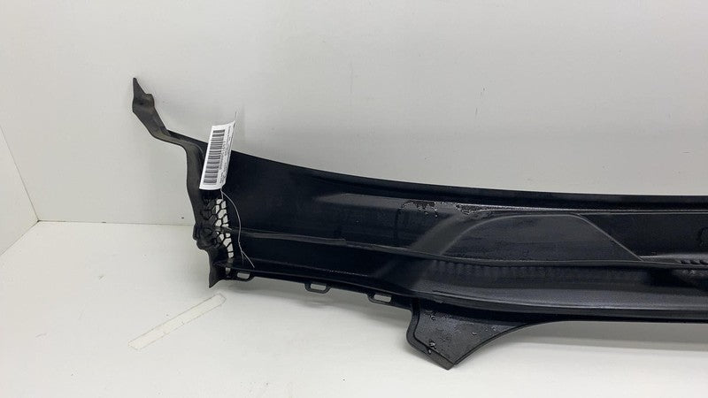 51717388714 2018-2023 BMW 530e B46X Windshield Wiper Cowl Panel Grille Cover OEM 51717388714