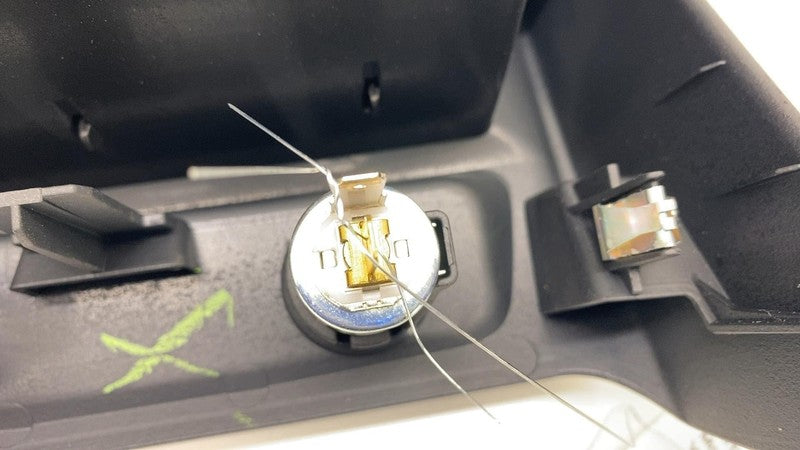 2020-2023 BMW 530e G30 Center Console Climate Control Air Vent Trim Pa