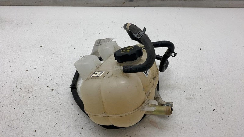 ⭕ 2017-2024 Chrysler Pacifica Engine Coolant Reservoir Bottle Assembly with Hose