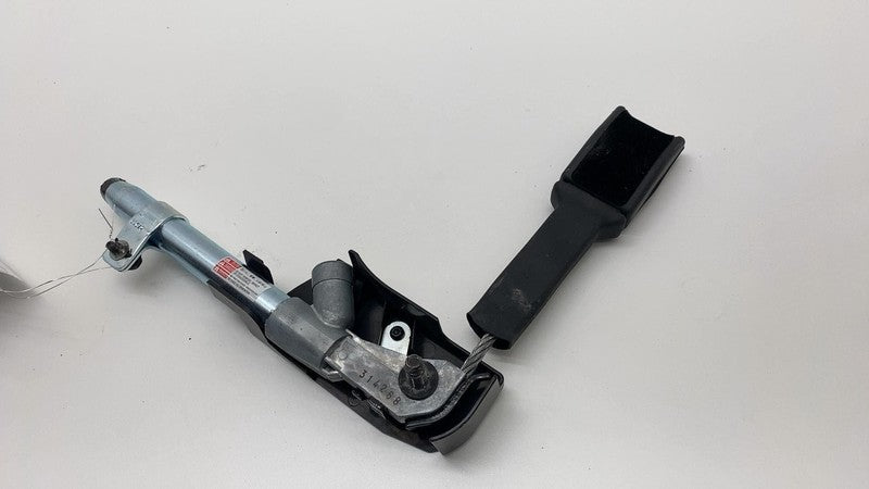 1005265 00 C 12-20 Tesla Model S Front Right Lap Pretensioner 16-20 Tesla Model X Front Left